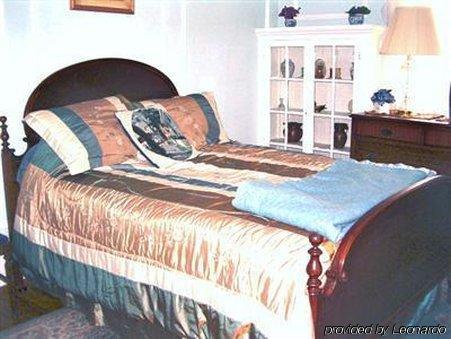 Port City Guest House Wilmington Oda fotoğraf